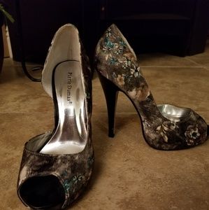 Pierre Dumas Pumps